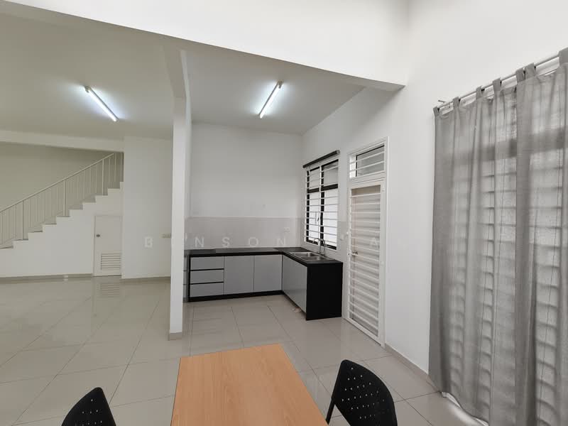 Semi-Detached House for Sale in Puncak Alam (Selangor) - Benson Lian - Kitchen - PropertyGuru.com.my