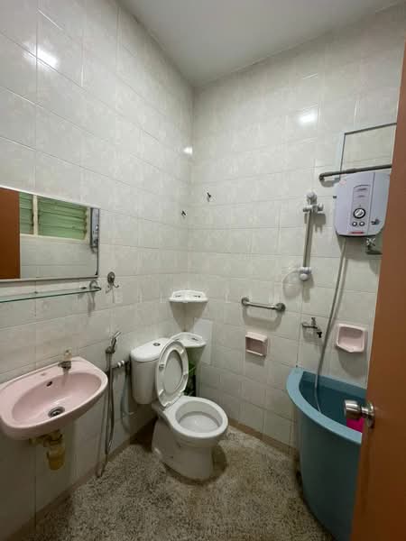 2-storey Terraced House for Rent in Sungai Buloh (Selangor) - Bill Lim - Bathroom - PropertyGuru.com.my