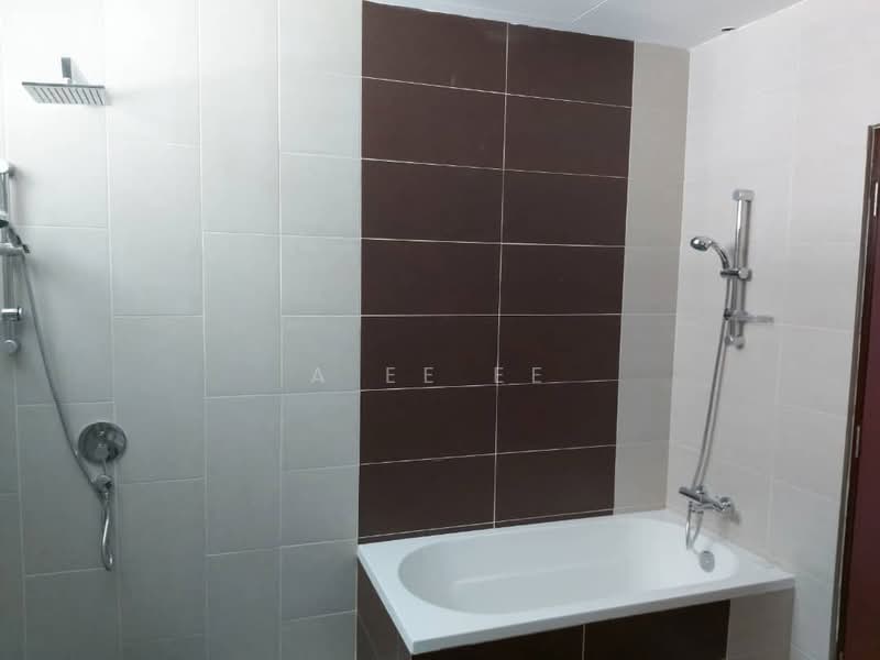 3-storey Terraced House for Sale in Sungai Ara (Penang) - A Ee Ee - Bathroom - PropertyGuru.com.my