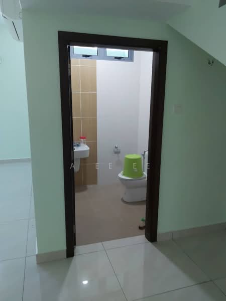 3-storey Terraced House for Sale in Sungai Ara (Penang) - A Ee Ee - Bathroom - PropertyGuru.com.my