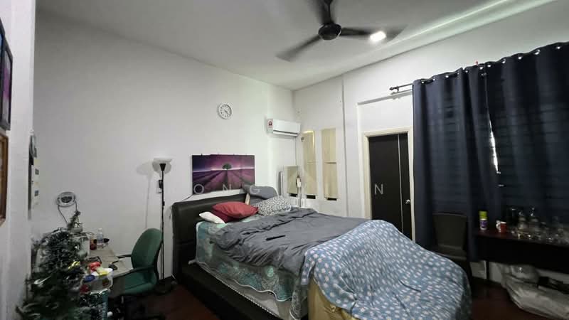 2-storey Terraced House for Sale in Kota Samarahan (Sarawak) - Bong Xian - Bedroom - PropertyGuru.com.my