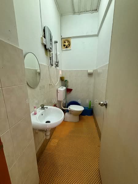 Apartment for Rent at Prima Bayu Apartment - Shawn Seow - Bathroom - PropertyGuru.com.my