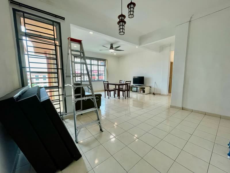 Apartment for Sale at Villa Bestari Apartment - Yucong . - Living Room - PropertyGuru.com.my