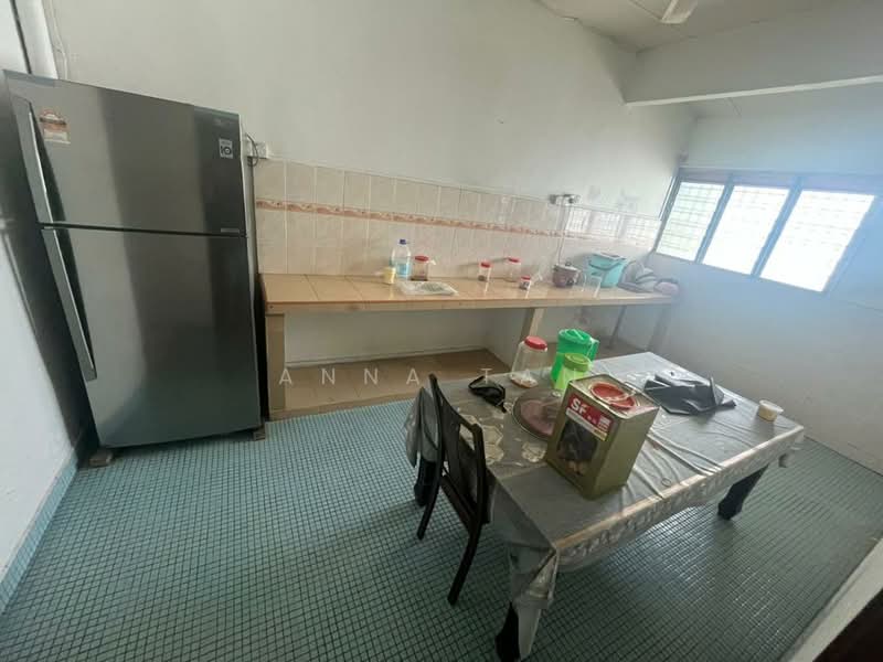 1-storey Terraced House for Rent in Kapar (Selangor) - Anna Tan - Kitchen - PropertyGuru.com.my
