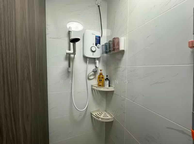 Service Residence for Rent at Country Garden Central Park - Ray Wong - Bathroom - PropertyGuru.com.my
