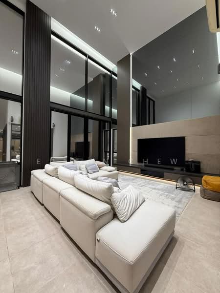 Leisure Farm untuk Untuk Dijual - RM 3,380,000, Mac 2026 - Living Room - PropertyGuru.com.my