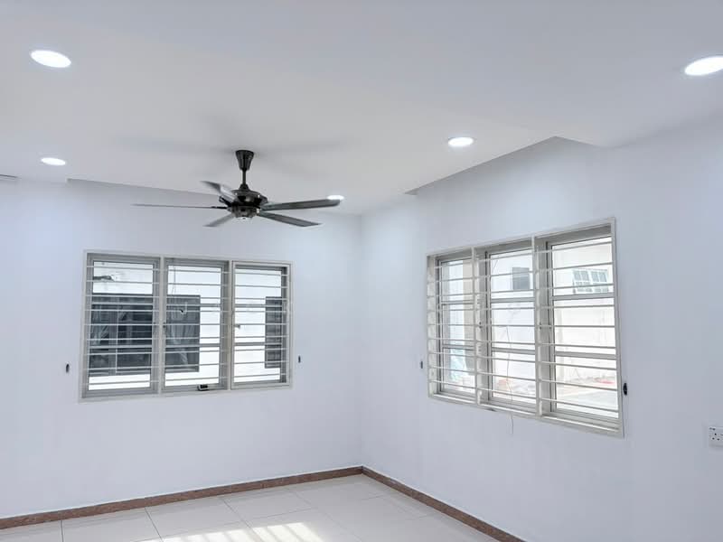 Taman Sri Muda untuk Untuk Dijual - RM 850,000, Mac 2026 - Interior - PropertyGuru.com.my