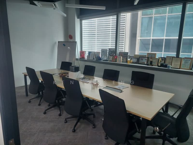 Pejabat untuk Dijual di KL Eco City (Kuala Lumpur) - Kenex Seng - Meeting Room - PropertyGuru.com.my