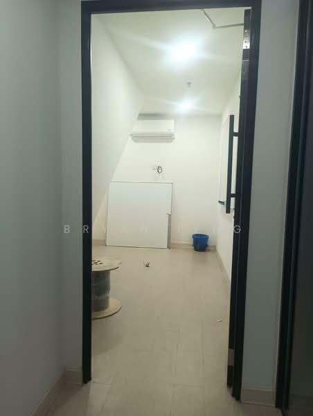 OFFICE RENT WITH FURNISHED 4000SF WITH MEZZANINE FLOOR BAYAN LEPAS BARU untuk Untuk Disewa - RM 14,000 /bulan, Mac 2026 - PropertyGuru.com.my