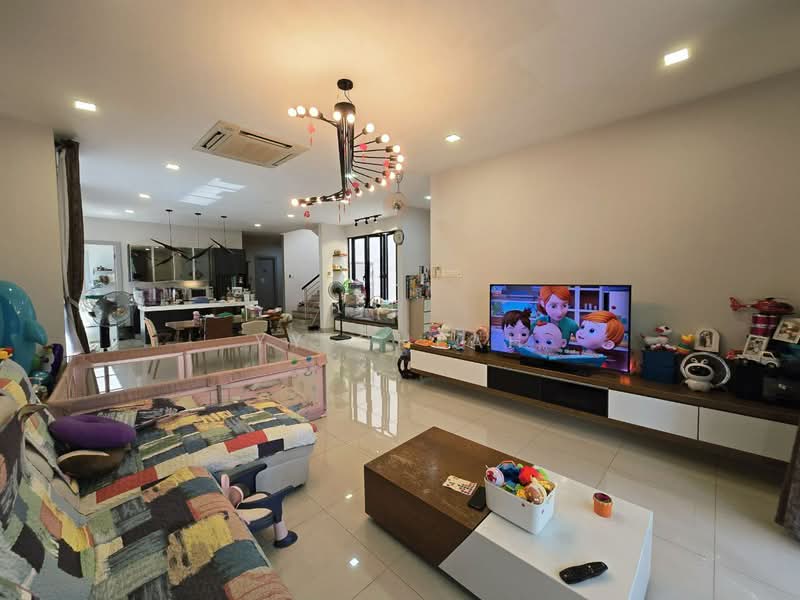 Semi-Detached House for Sale in Ipoh (Perak) - YY Cheah - Living Room - PropertyGuru.com.my
