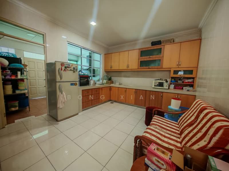 Semi-Detached House for Sale in Kuching (Sarawak) - Bong Xian - Kitchen - PropertyGuru.com.my