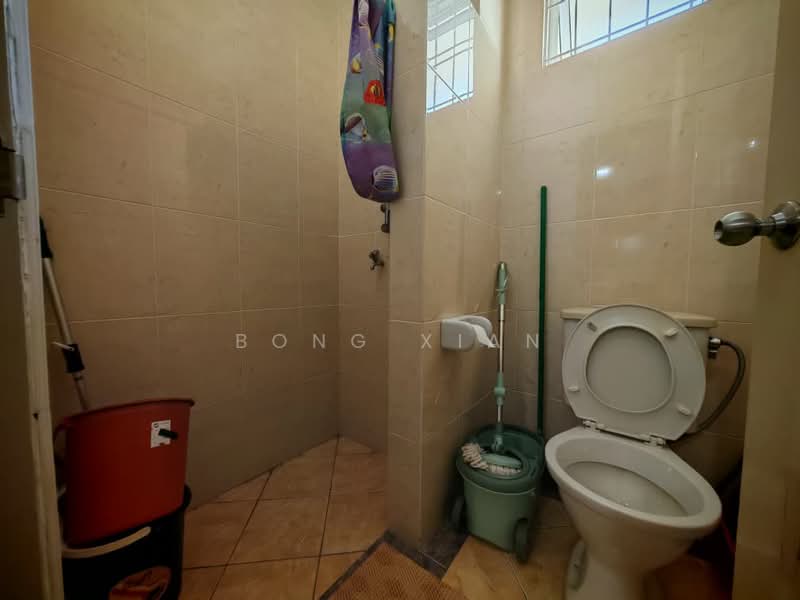 Semi-Detached House for Sale in Kuching (Sarawak) - Bong Xian - Bathroom - PropertyGuru.com.my