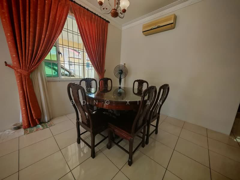 Semi-Detached House for Sale in Kuching (Sarawak) - Bong Xian - Dining Room - PropertyGuru.com.my