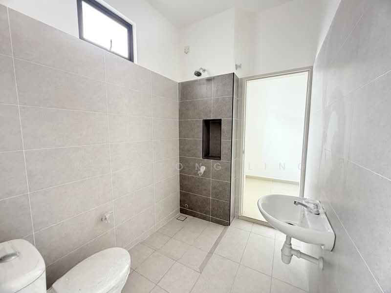 ulu tiram ulu tiram ulus tirams untuk Untuk Dijual - RM 680,000, Mac 2026 - Bathroom - PropertyGuru.com.my