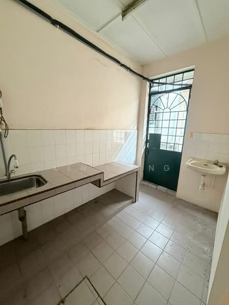 USJ 4 untuk Untuk Dijual - RM 838,000, Mac 2026 - Kitchen - PropertyGuru.com.my