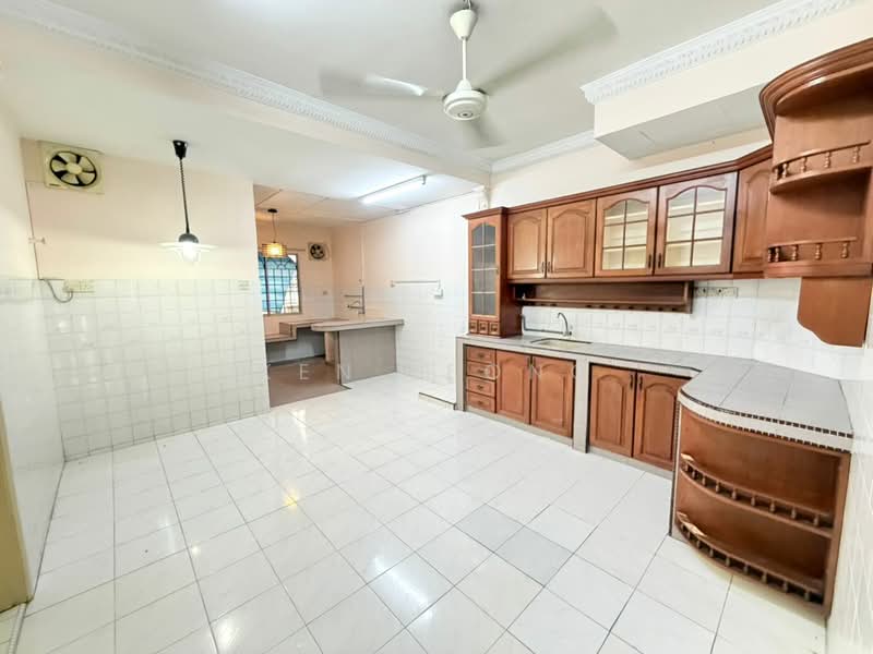 USJ 4 untuk Untuk Dijual - RM 838,000, Mac 2026 - Kitchen - PropertyGuru.com.my