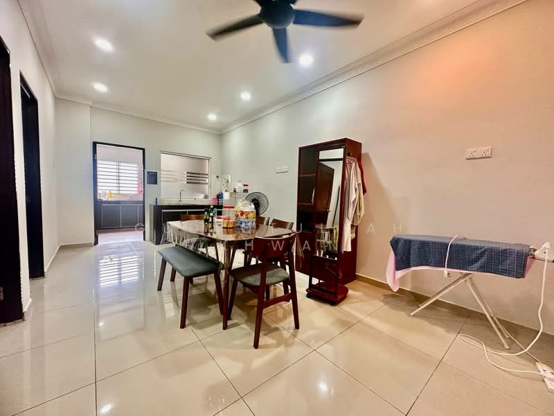 Taman Desa Cempaka untuk Untuk Disewa - RM 2,500 /bulan, Mac 2026 - Dining Room - PropertyGuru.com.my