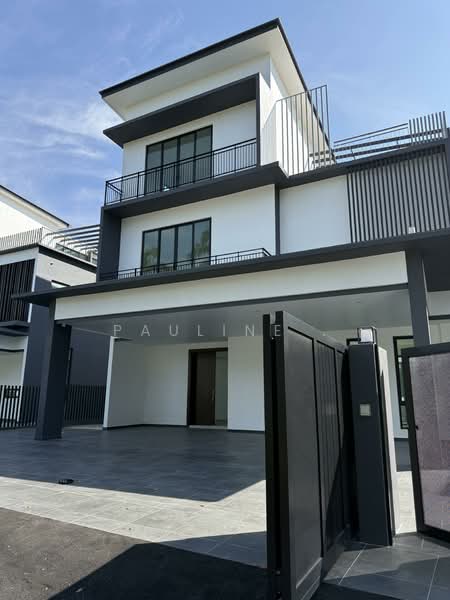 Serdang untuk Untuk Dijual - RM 4,500,000, Mac 2026 - Exterior - PropertyGuru.com.my