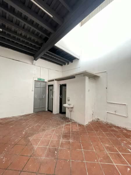 2.5 STOREY CORNER REFURBISH SHOP RENT KEK CHUAN GEORGETOWN untuk Untuk Disewa - RM 7,500 /bulan, Mac 2026 - Interior - PropertyGuru.com.my