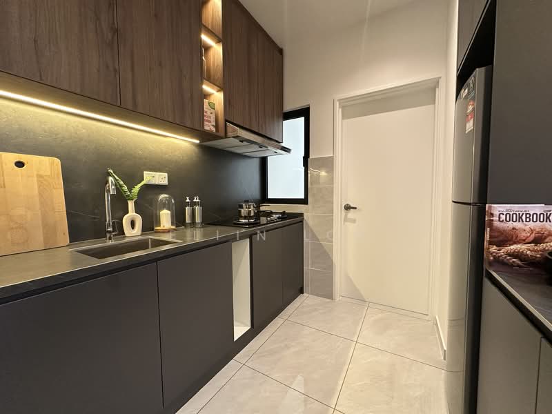 Service Residence for Sale at The Straits View DUO - Eliin Loo - Kitchen - PropertyGuru.com.my