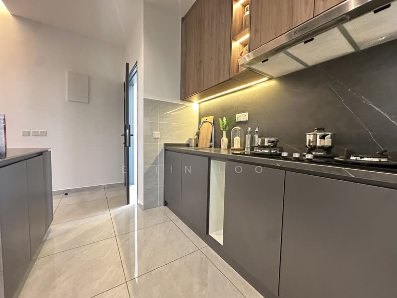 Service Residence for Sale at The Straits View DUO - Eliin Loo - Kitchen - PropertyGuru.com.my