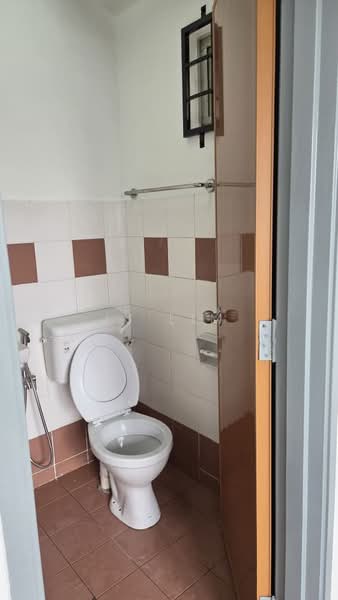 Danau Murni untuk Untuk Disewa - RM 1,249 /bulan, Mac 2026 - Bathroom - PropertyGuru.com.my