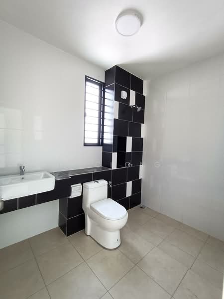 2-storey Terraced House for Sale in Setia Ecohill (Semenyih) - JX Chong - Bathroom - PropertyGuru.com.my