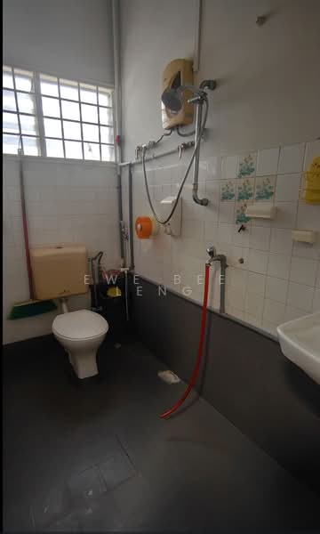 2-storey Terraced House for Rent in Taman Johor Jaya (Johor Bahru) - Ewe Bee Leng - Bathroom - PropertyGuru.com.my