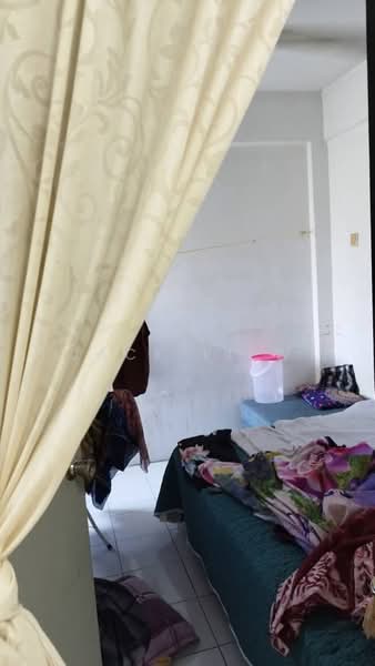 Flat for Sale at Taman Setia Rawang Flat - Jack Liew - Bedroom - PropertyGuru.com.my