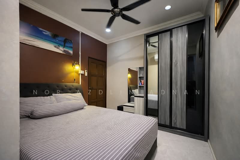 1.5-storey Terraced House for Sale in Seri Kembangan (Selangor) - Nor Azdlin Adnan - Bedroom - PropertyGuru.com.my