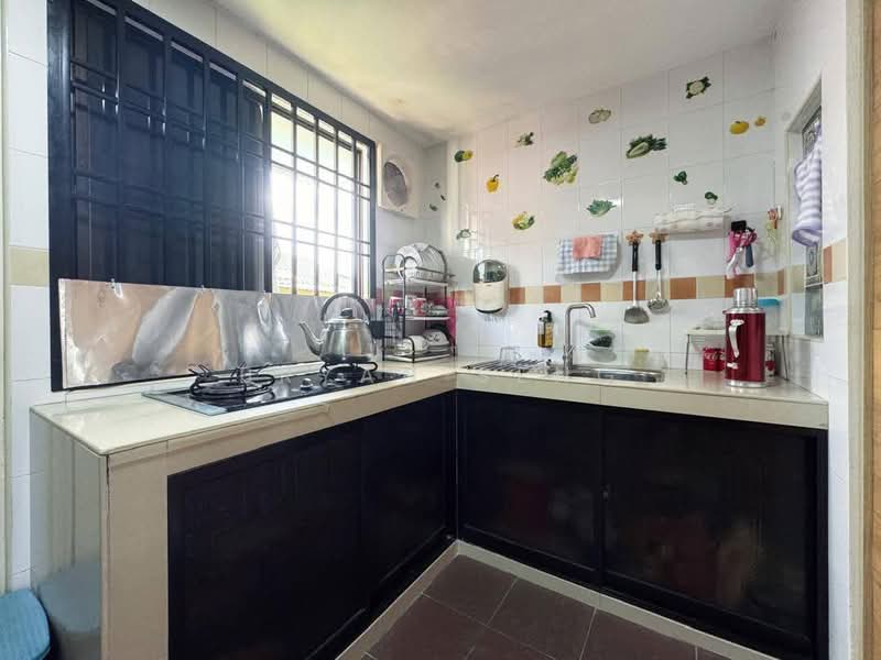 1-storey Terraced House for Sale in Taman Universiti (Skudai) - Bryan Seng - Kitchen - PropertyGuru.com.my