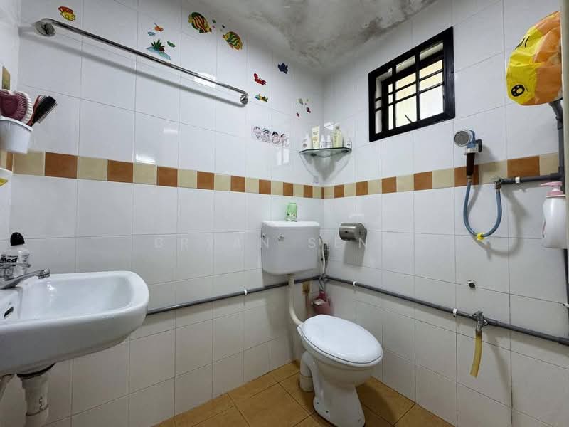 1-storey Terraced House for Sale in Taman Universiti (Skudai) - Bryan Seng - Bathroom - PropertyGuru.com.my