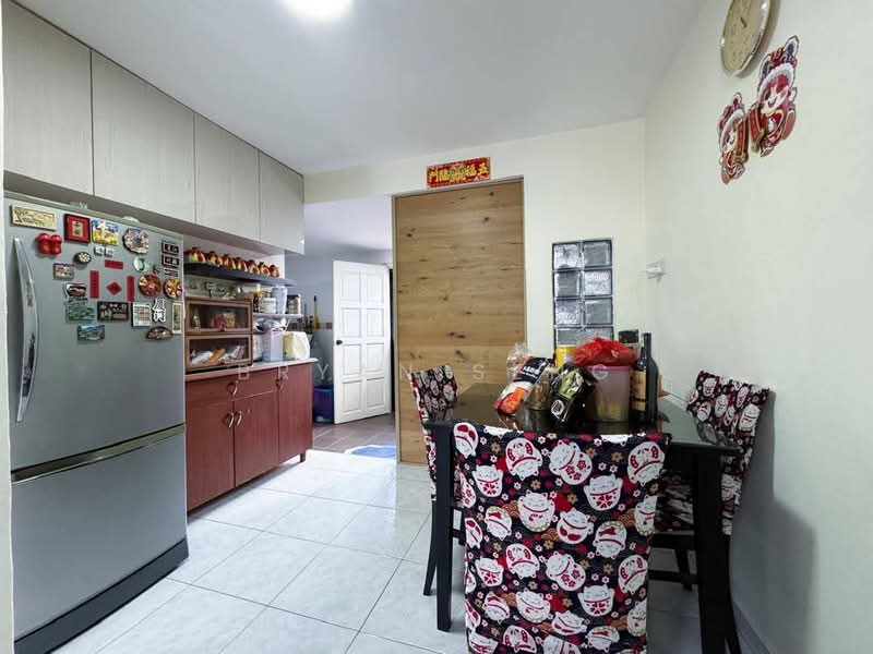 1-storey Terraced House for Sale in Taman Universiti (Skudai) - Bryan Seng - Kitchen - PropertyGuru.com.my