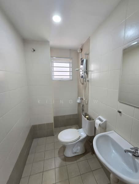 Rumah Teres 2.5 Tingkat untuk Dijual di Laman Rimbunan (Kepong) - Kiing TW - Bathroom - PropertyGuru.com.my