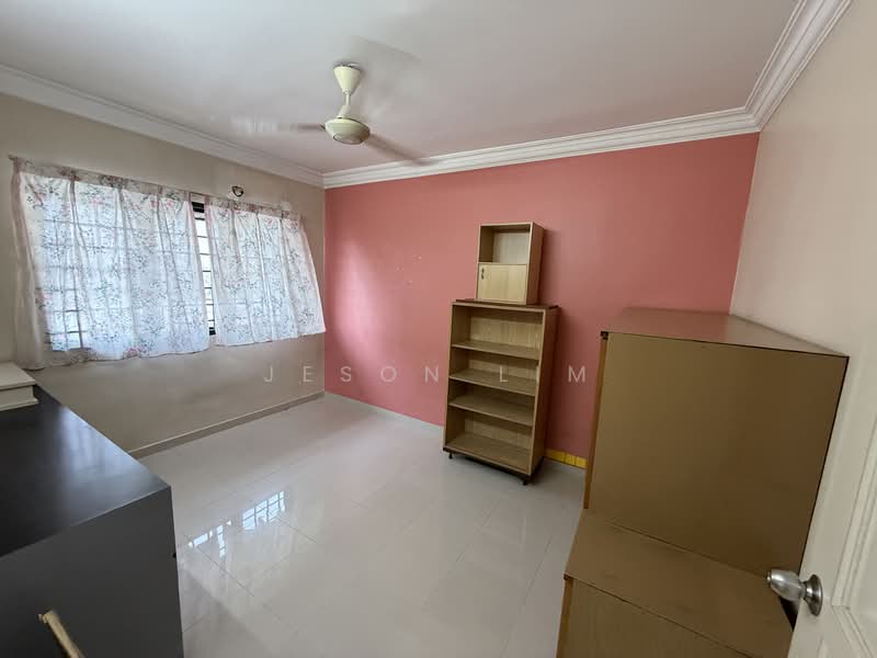 Flat for Sale at Sri Angkasa Apartment - Jeson Lim - Bedroom - PropertyGuru.com.my