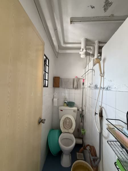 Flat for Sale at Sri Angkasa Apartment - Jeson Lim - Bathroom - PropertyGuru.com.my