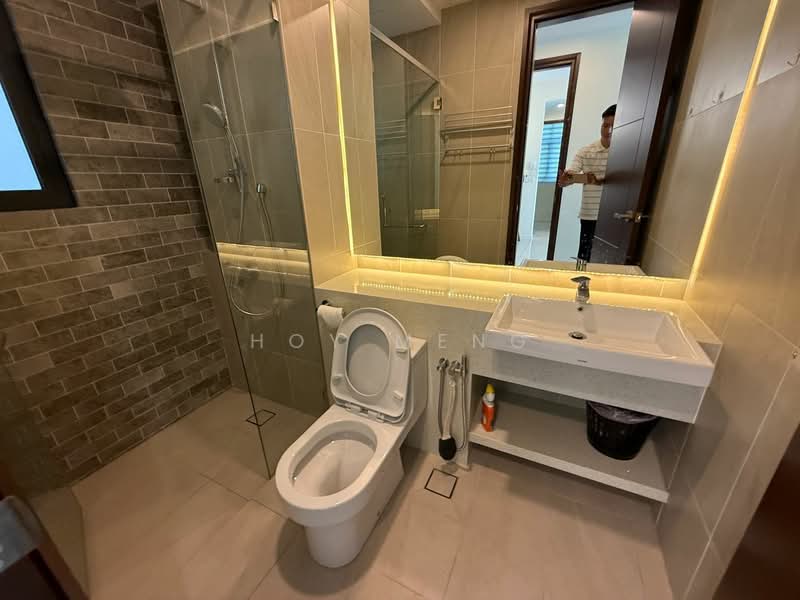 Condominium for Rent at Queens Residences Q2 @ Queens Waterfront - Hoy Meng - Bathroom - PropertyGuru.com.my
