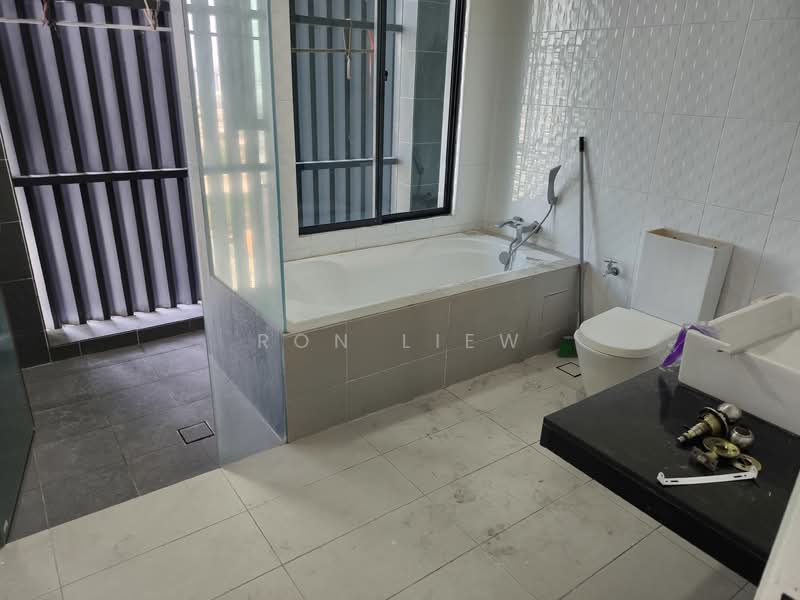 Zefer Hill Residence untuk Untuk Disewa - RM 2,500 /bulan, Mac 2026 - Bathroom - PropertyGuru.com.my