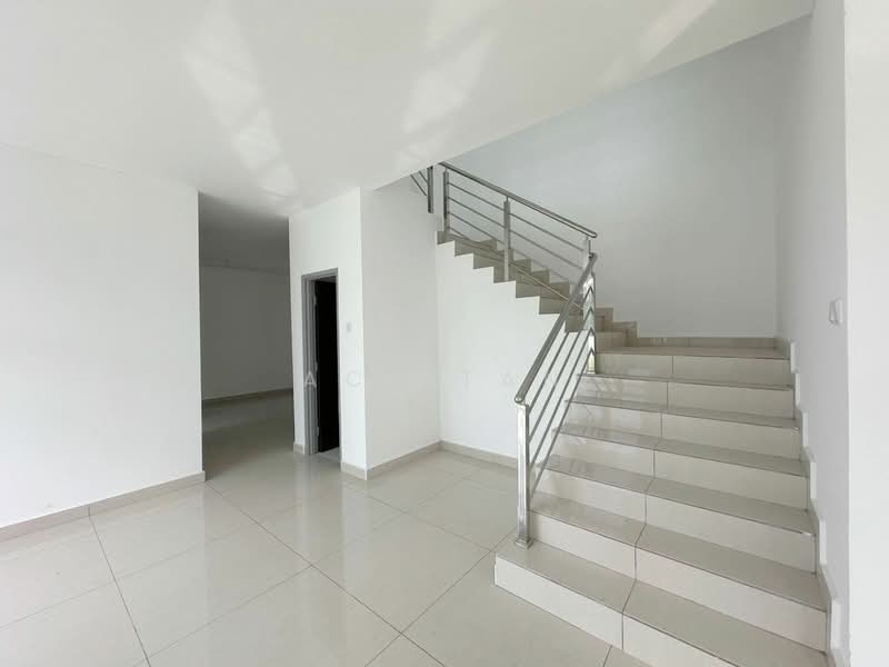 Cluster House for Sale in Taman Bestari Indah (Ulu Tiram) - Ace Tan - Interior - PropertyGuru.com.my
