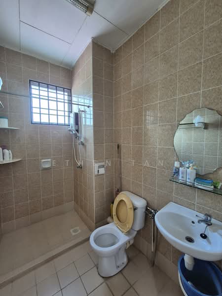 Casa Idaman 3 Storey Terrace House Farlim untuk Untuk Dijual - RM 940,000, Mac 2026 - Bathroom - PropertyGuru.com.my