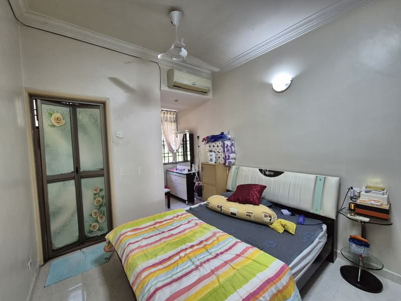 Casa Idaman 3 Storey Terrace House Farlim untuk Untuk Dijual - RM 940,000, Mac 2026 - Bedroom - PropertyGuru.com.my