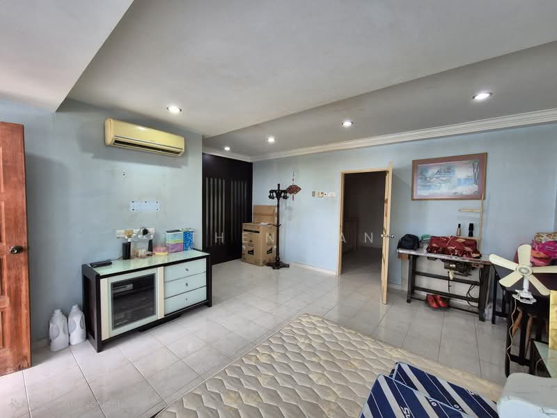 Casa Idaman 3 Storey Terrace House Farlim untuk Untuk Dijual - RM 940,000, Mac 2026 - Living Room - PropertyGuru.com.my