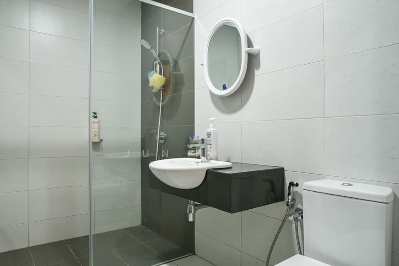 Service Residence for Rent at Da Men - Jun hong - Bathroom - PropertyGuru.com.my