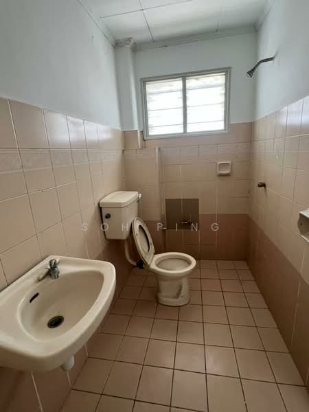 Usj 14 untuk Untuk Dijual - RM 718,000, Mac 2026 - Bathroom - PropertyGuru.com.my
