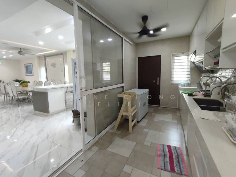 Bungalow for Sale in Subang (Selangor) - Elaine Chong (Elle) - Kitchen - PropertyGuru.com.my
