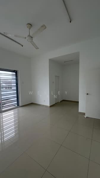 Rumah Teres 2 Tingkat untuk Dijual di Bemban (Melaka) - Wesley Tan - Living Room - PropertyGuru.com.my