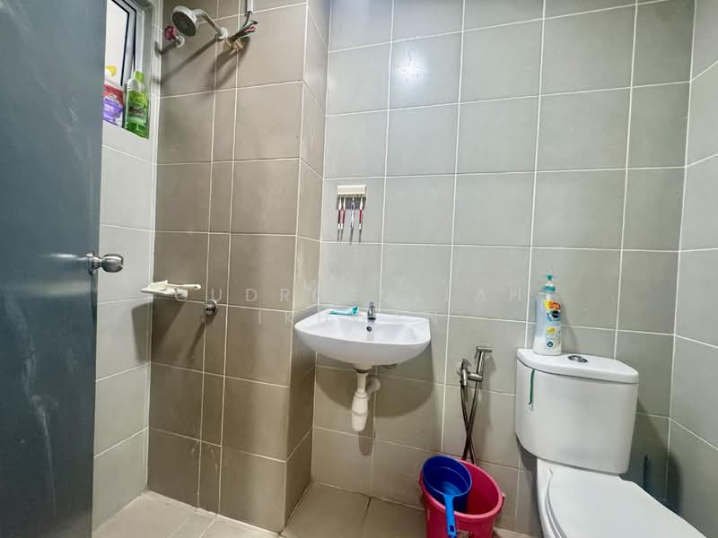 2-storey Terraced House for Sale in Cybersouth (Dengkil) - Gudrotullah Ikhwan - Bathroom - PropertyGuru.com.my