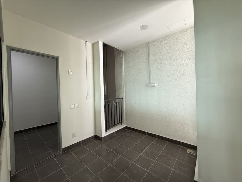Service Residence for Sale at G Residence - Eliin Loo - Interior - PropertyGuru.com.my