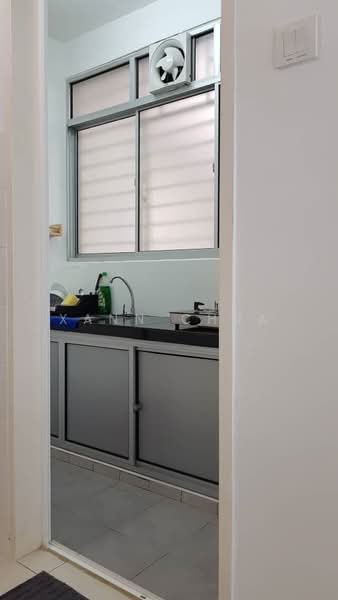 Zeva @ Equine South untuk Untuk Disewa - RM 1,400 /bulan, Mac 2026 - Kitchen - PropertyGuru.com.my