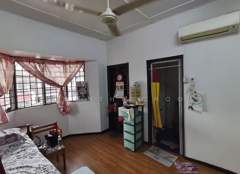 Taman Sri Aman untuk Untuk Dijual - RM 638,000, Mac 2026 - Bedroom - PropertyGuru.com.my